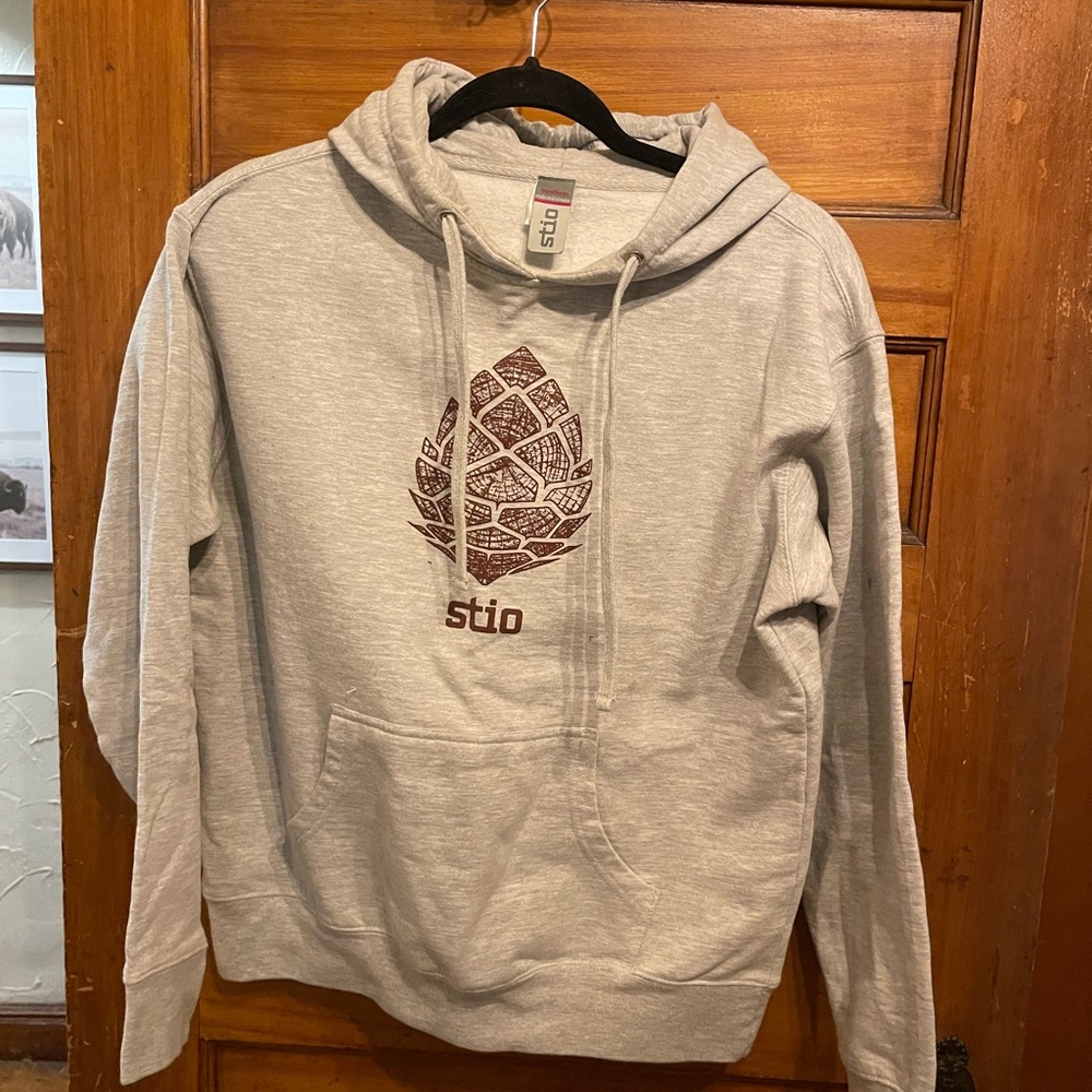 Stio pullover size medium